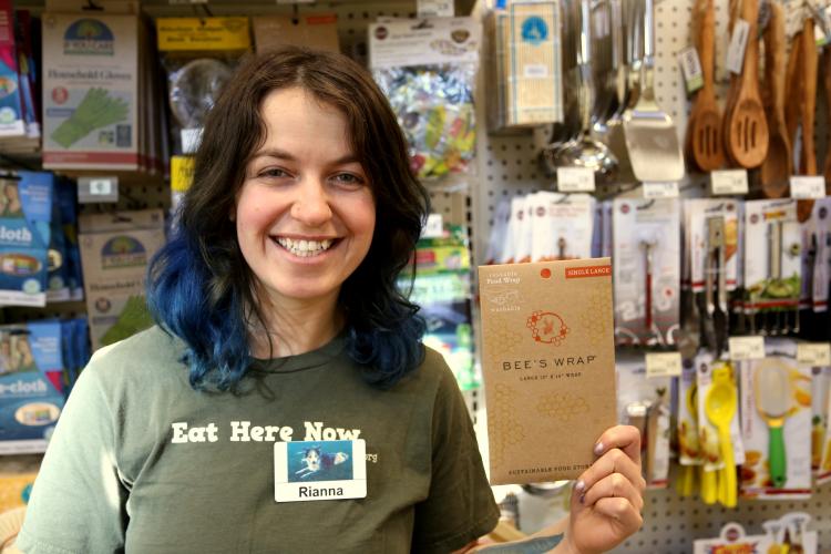 Rianna_ProduceDept%20Feb%202018.JPG